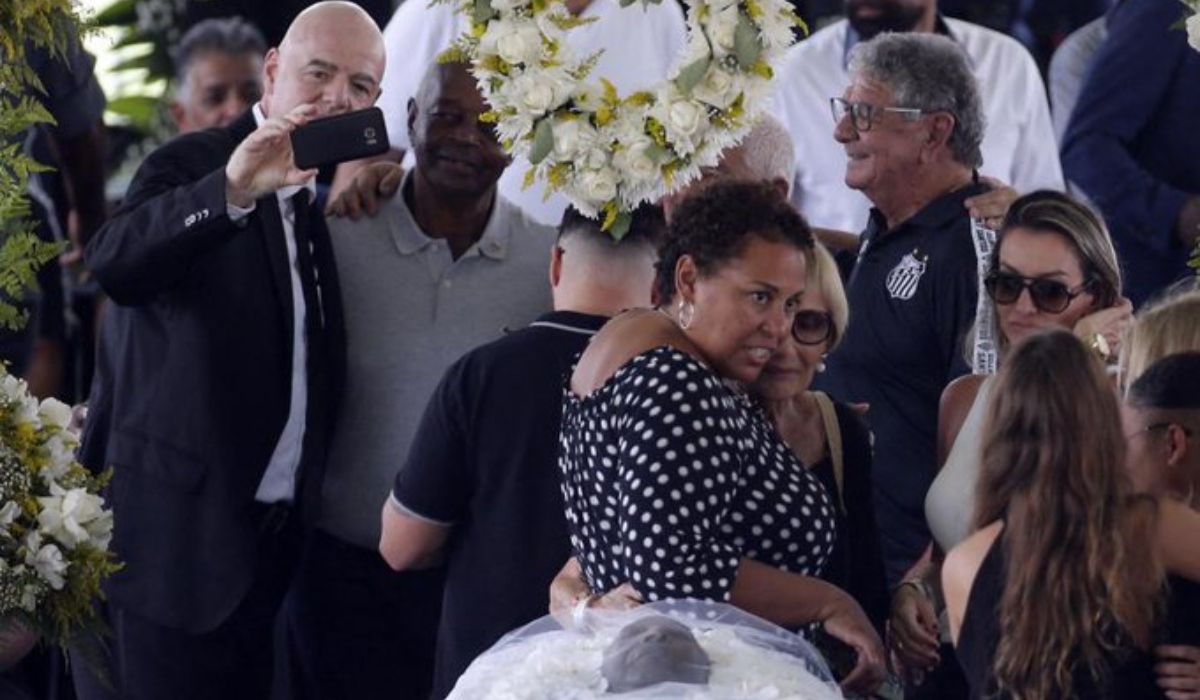 FIFA President Gianni Infantino Fires Back at Criticism Over Selfie Near Pelés Casket